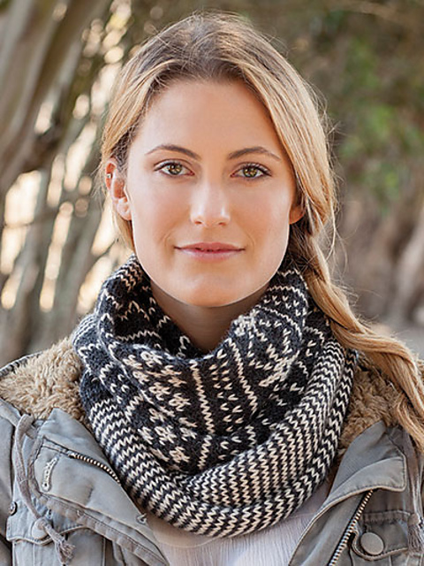 Sinistra Fair Isle Cowl