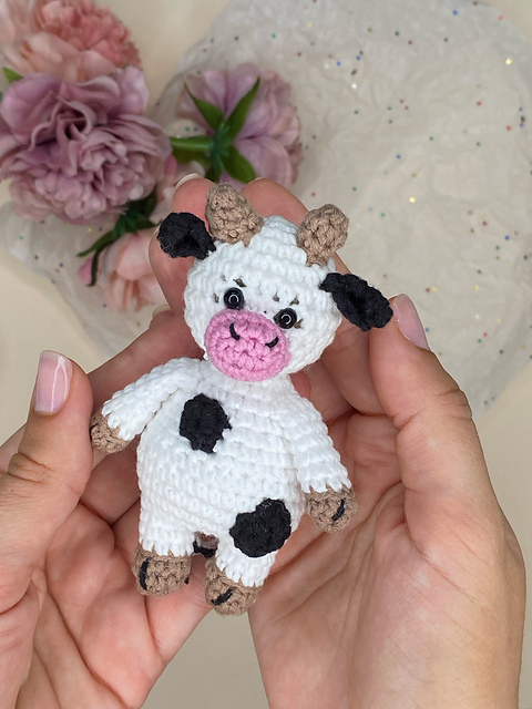Little cow crochet miniature