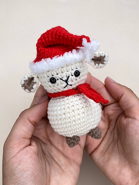 Christmas lamb crochet ornament