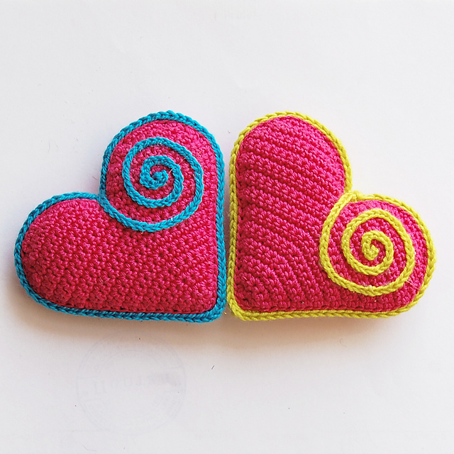 Cute Heart Souvenir with Spiral love