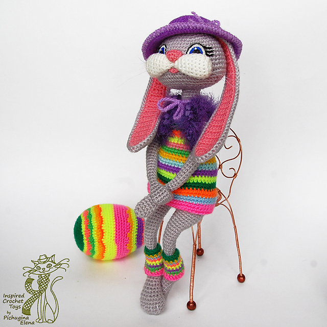 Amigurumi Lady Bunny and colorful Easter eggs