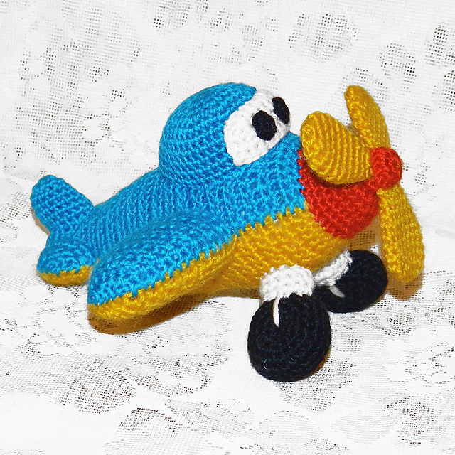 Amigurumi cutie small airplane
