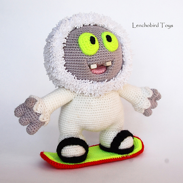 BigFoot amigurumi Yeti Moonik