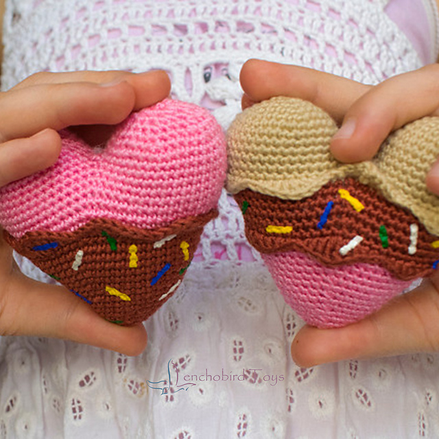 Ice cream heart Amigurumi souvenirs
