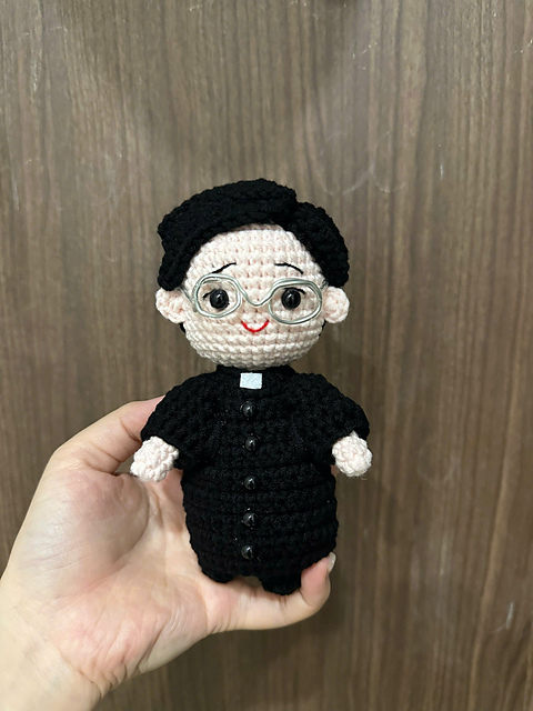 Catholic Priest Crochet