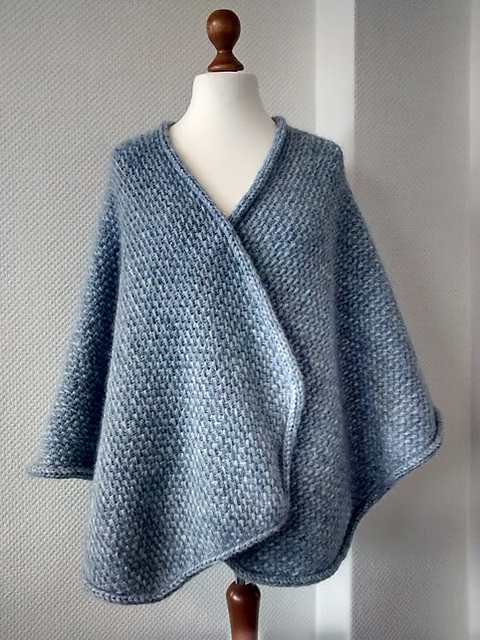 Flügel-Cape / Winged Cape