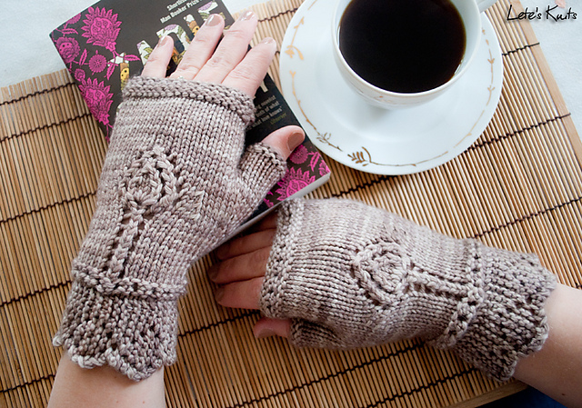 Peacock Eye Fingerless Mitts