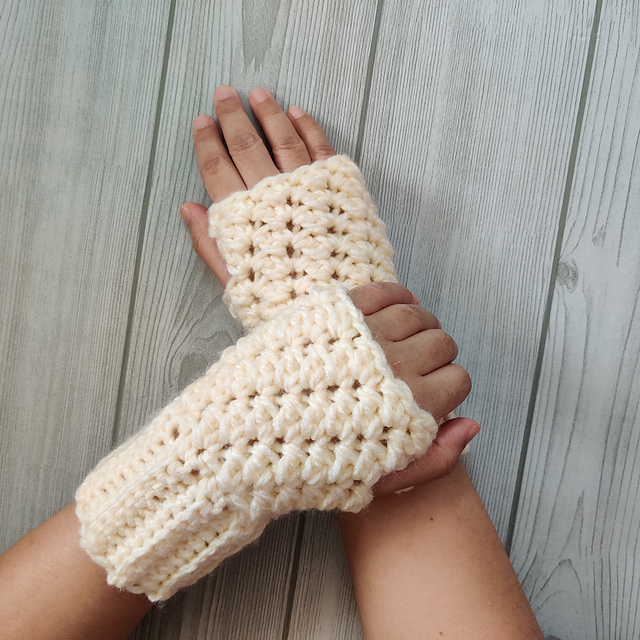 Free Crochet Pattern Super Chunky Mittens Knitting Pattern Hand