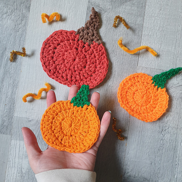 Pumpkin Coaster and bunting