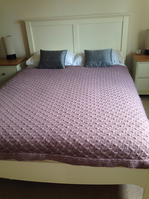 Knotted Diamonds Blanket