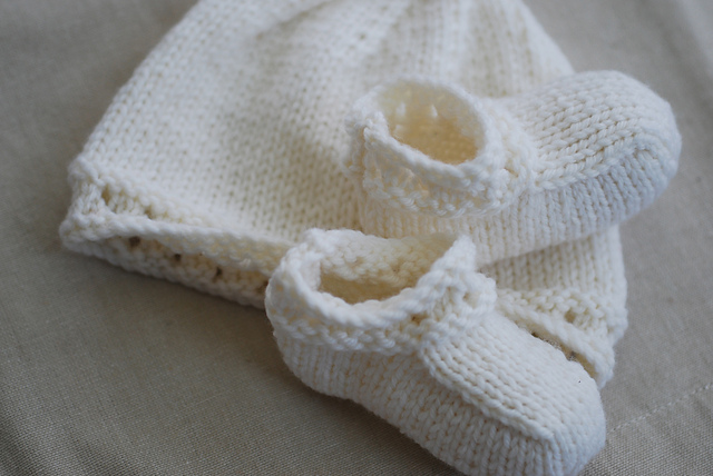 Katarina Hat and Bootees