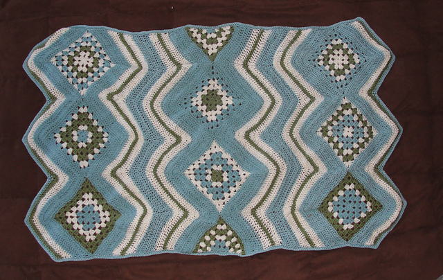 rippled granny throw