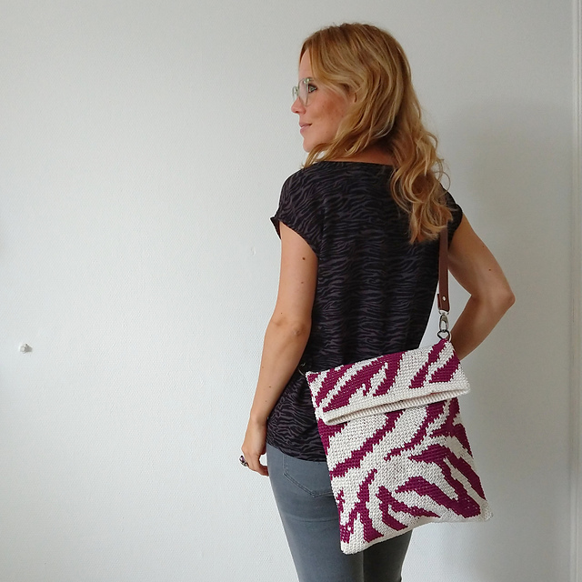 The Whole Zoo - Zebra Tote