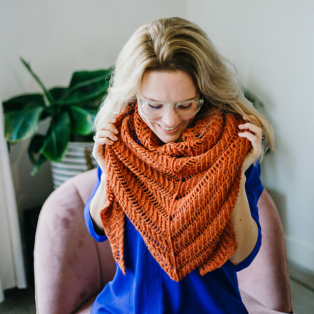 Cinnamon & Sweaters shawl