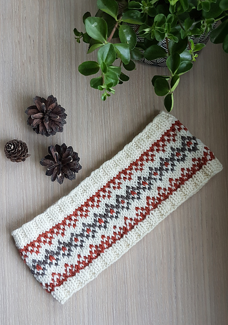 Wintery headband
