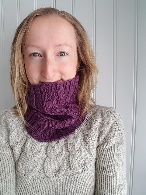 Good squares cowl