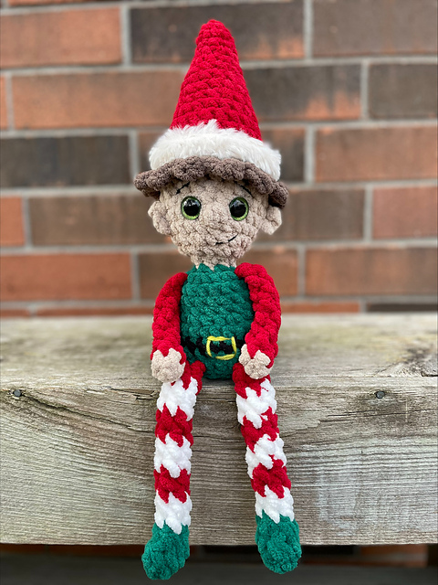Ravelry: Elfy pattern by Shannon Spain