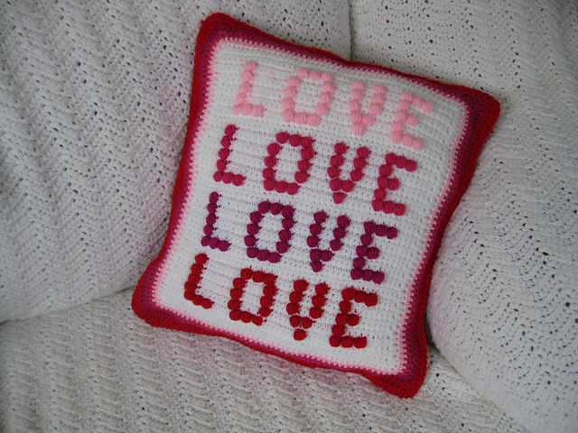 Little LOVE Pillow