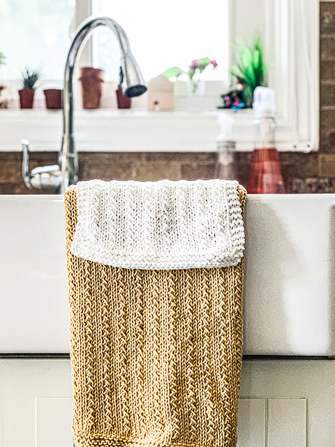 Delphine Hand Towel