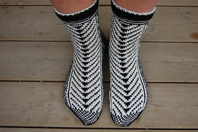82-1265 Socks pattern 2