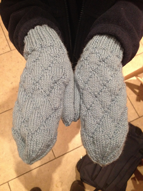 Beanie-and-Mitten Set (Mitten)