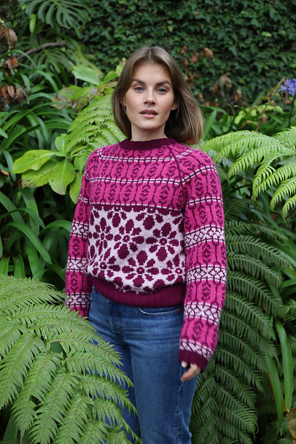 Ravelry: Safran Sweater pattern by LilleStrikk by Elisabeth Borch