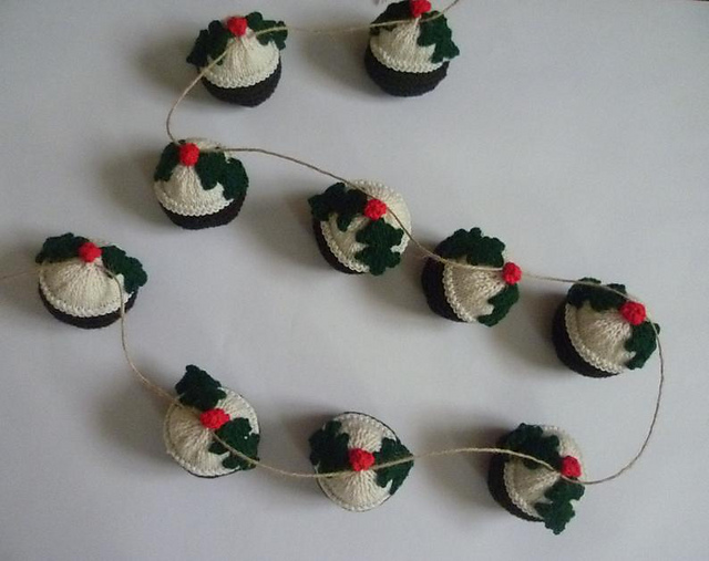 Christmas Pudding Garland