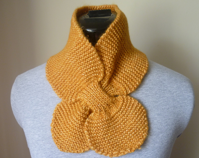 Pomegranate Scarf