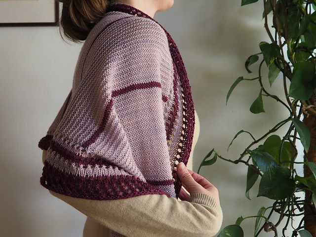 Ravelry: Surrender pattern by Pauliina Kuunsola