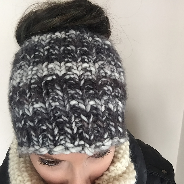 GRAEL Messy Bun Hat