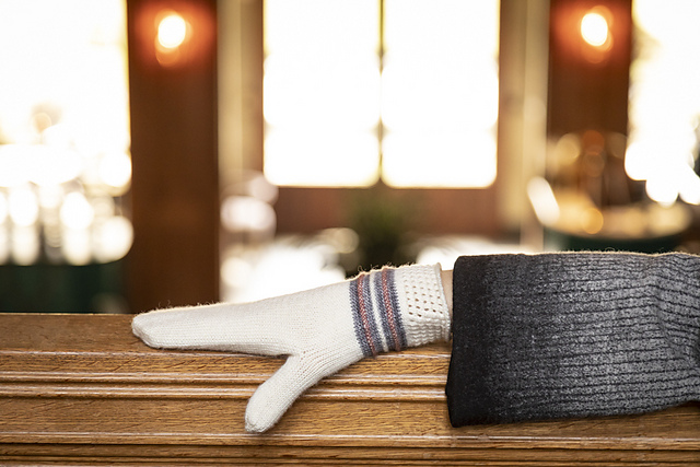 Spring Light Mittens