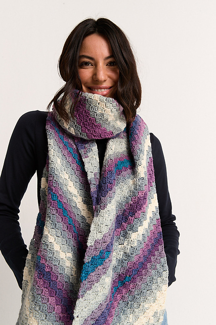 10798 Crochet Scarf