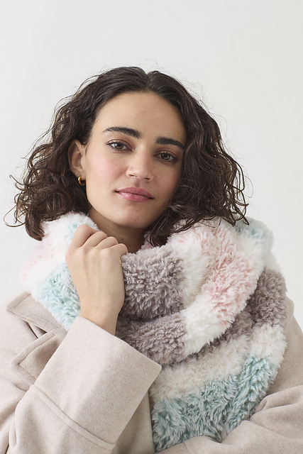 10814 Sweet Striping Scarf