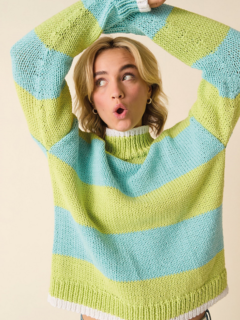 10874 Rom Com Roll Neck