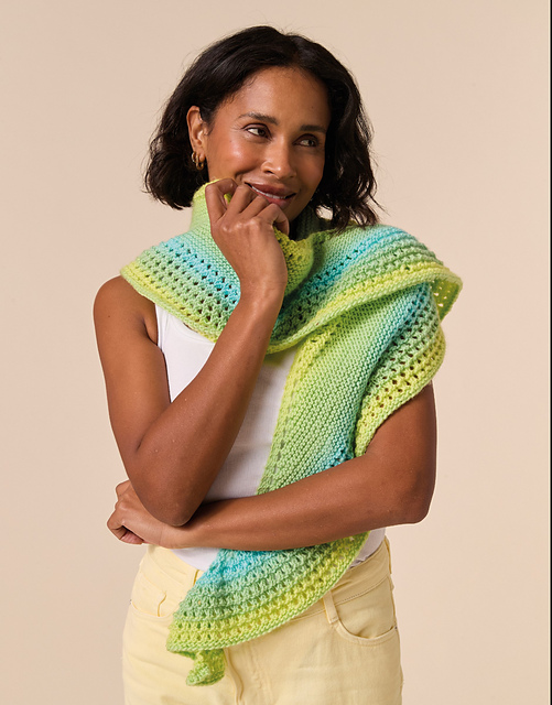 10926 Crescent Glow Shawl