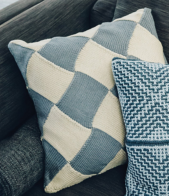 Yeadon Cushion
