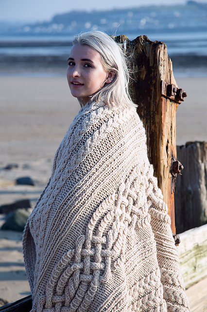 Rune Bed Runner