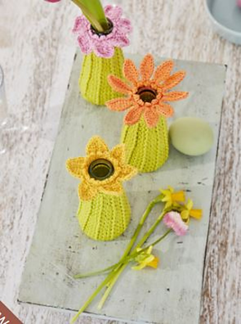 W9954 Vase Cosies