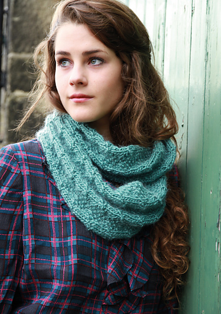 Ravelry: Textured Snood pattern by Vicky Sedgwick