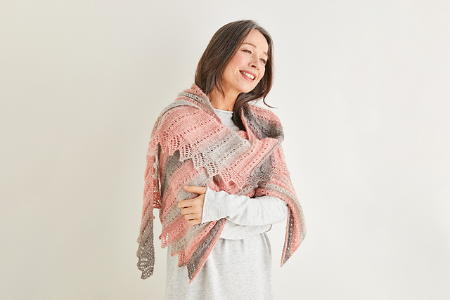 Scallop Edge Shawl 10217