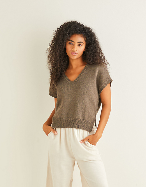 Stepped Hem Top 10241