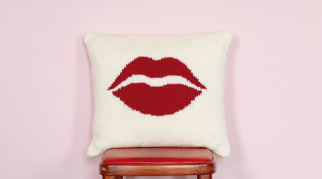 Kiss Cushion