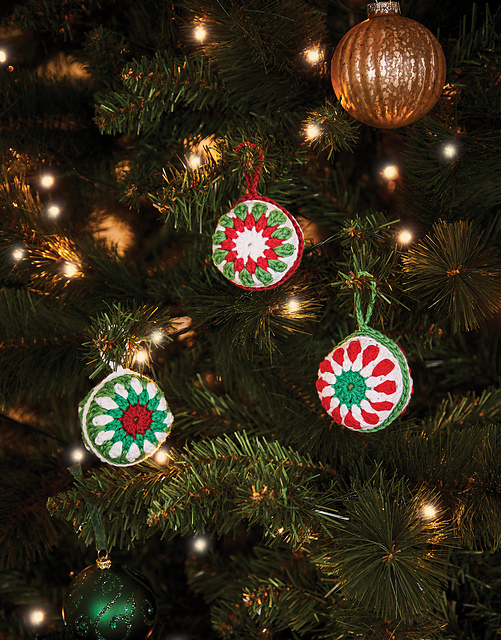 S013 Christmas Crochet Baubles