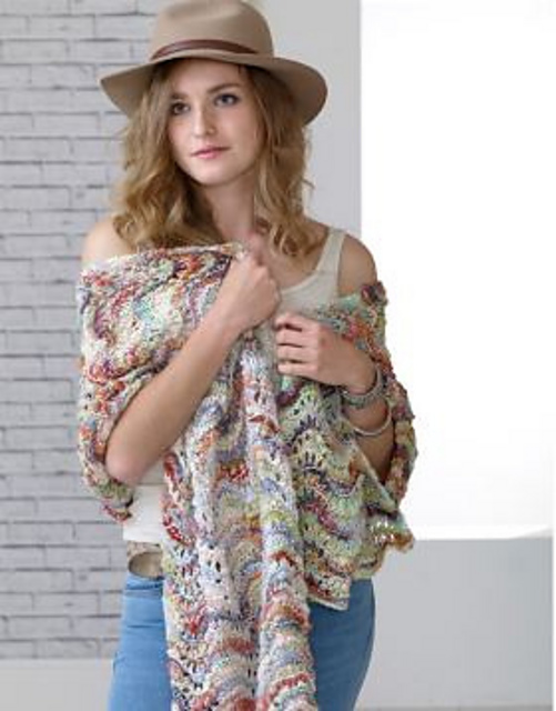 4390 Shawls and Scarf