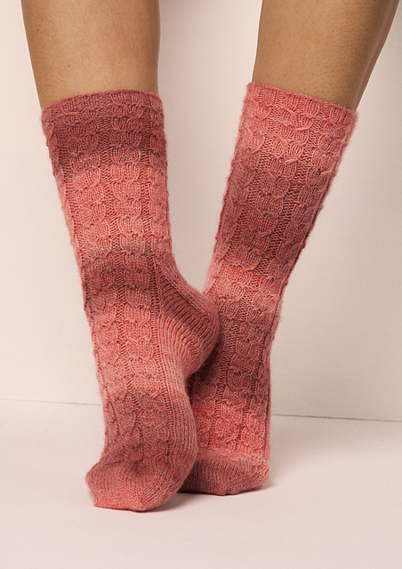 Ravelry: Oh My Heart pattern by Laura Moorats