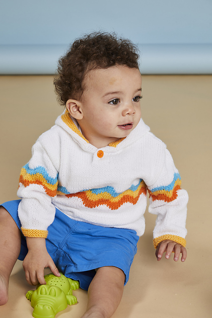 5504 Rainbow Wave Hoodie
