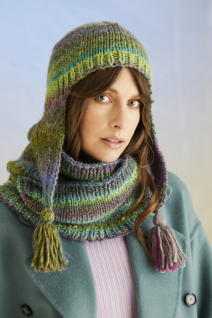 10709 Anemone Hat and Snood