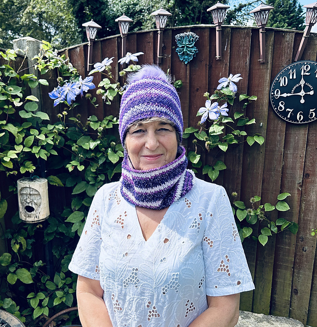 The Disley Hat and Cowl Set