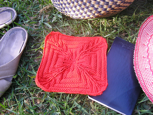 Ravelry: patterned washcloth pattern by Cleckheaton