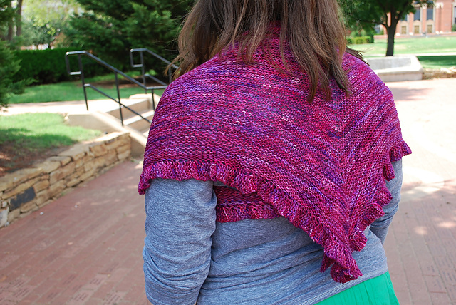 Skinny Ruffles Shawlette